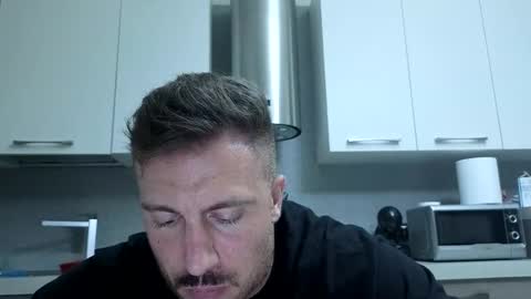 Snapshot of toro_arrapato chatting on June 2, 5:04 pm toro_arrapato online show from June 2, 5:04 pm
