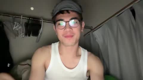 Snapshot of toshikaro0 chatting on February 4, 4:29 pm Karo online show from February 4, 4:29 pm