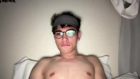 Snapshot of toshikaro0 chatting on March 6, 5:11 pm Karo online show from March 6, 5:11 pm