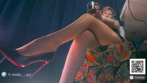 Madam Viktoria   Vacation in Portugal  2811 - 0412 online show from February 21, 9:43 am