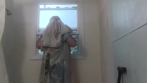 totallyawesome_65 online show from September 14, 12:15 pm