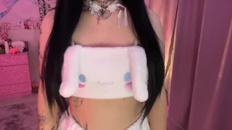 Lina online show from April 16, 4:19 pm