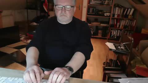 toto758 online show from February 18, 9:00 pm