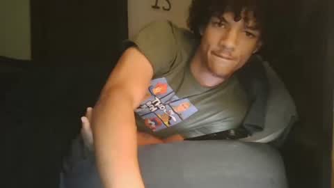 Snapshot of totxxx335 chatting on October 2, 5:36 am totxxx335 online show from October 2, 5:36 am