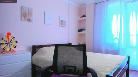 Snapshot of toxic_lina chatting on June 16, 1:58 pm Ellina online show from June 16, 1:58 pm