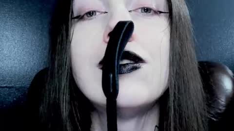 toxicdomme online show from December 19, 7:32 pm