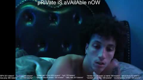 Snapshot of toxicjohnni chatting on February 22, 10:14 am Johni online show from February 22, 10:14 am