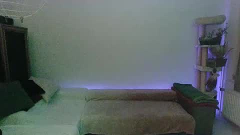 Snapshot of toyboybitchslut chatting on March 1, 11:58 pm Patrizia online show from March 1, 11:58 pm