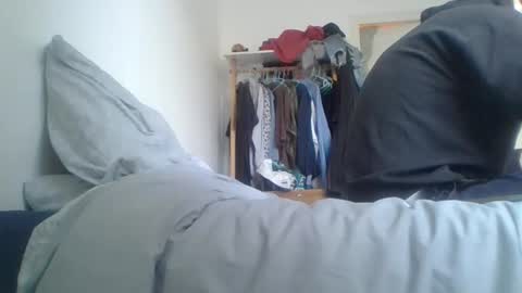 Snapshot of toyboyhumilation chatting on December 14, 11:26 am toyboyhumilation online show from December 14, 11:26 am