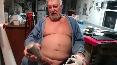 Snapshot of toydoc103 chatting on February 9, 10:41 am toydoc103 online show from February 9, 10:41 am