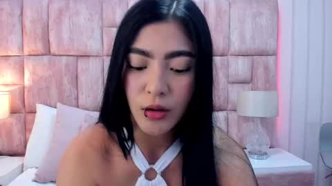 Snapshot of tracy_daniels chatting on October 6, 7:33 pm Tracy Daniels online show from October 6, 7:33 pm