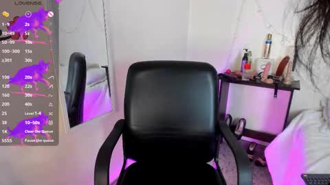 Snapshot of tracy_lambo chatting on February 16, 11:23 pm tracy online show from February 16, 11:23 pm