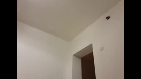 Snapshot of tralalabala chatting on November 21, 8:18 pm Tralalabala online show from November 21, 8:18 pm