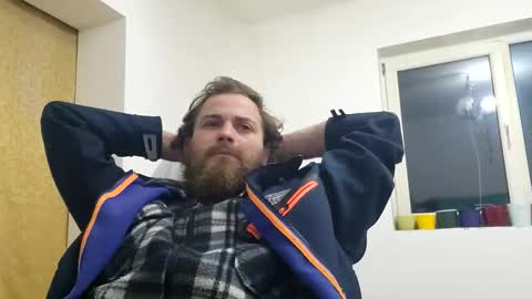 Snapshot of tralalabala chatting on February 24, 10:08 pm Tralalabala online show from February 24, 10:08 pm