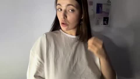 Amelia online show from September 11, 3:45 pm