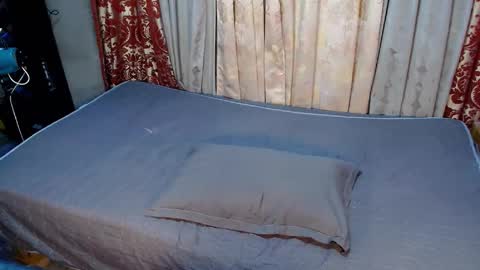 Gigi online show from April 15, 4:30 am