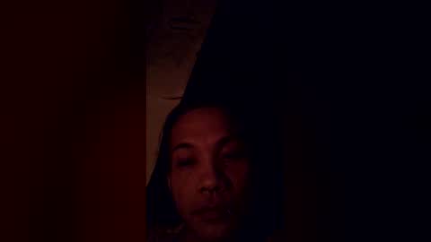 Amor  THUMBS-UP ME online show from March 3, 1:50 pm