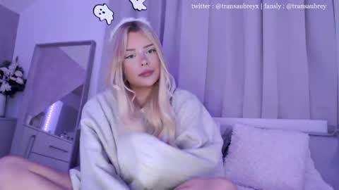 Snapshot of transaubrey chatting on October 16, 7:26 pm aubrey 3 online show from October 16, 7:26 pm