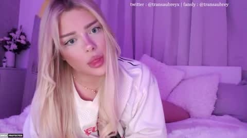 Snapshot of transaubrey chatting on October 23, 7:34 pm aubrey 3 online show from October 23, 7:34 pm