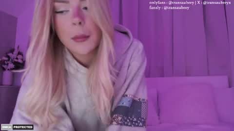 Snapshot of transaubrey chatting on November 17, 8:03 pm aubrey 3 online show from November 17, 8:03 pm