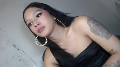 Snapshot of transbadassx chatting on July 16, 5:13 am CLEOPATHRA online show from July 16, 5:13 am