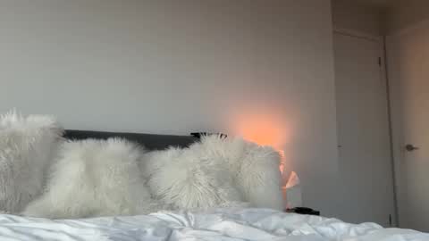 transfrmgirl98 online show from November 18, 9:52 pm