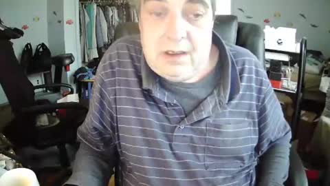 Snapshot of transmtfhello chatting on January 7, 1:24 pm Peter online show from January 7, 1:24 pm