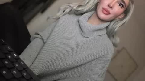 ALMIGHTY GODDESS VALENTINA online show from March 14, 8:03 pm