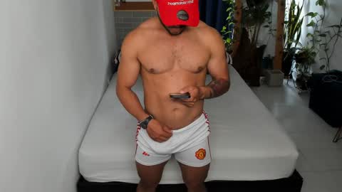 Snapshot of travis_bakerr chatting on February 7, 1:22 pm travis bakerr online show from February 7, 1:22 pm