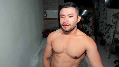 Snapshot of travis_bakerr chatting on February 16, 11:37 pm travis bakerr online show from February 16, 11:37 pm