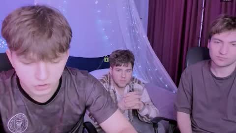 Travis online show from March 12, 9:59 am