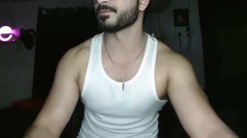 travisandnina online show from February 14, 4:04 pm