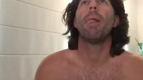 TravisKenn online show from June 1, 6:42 pm