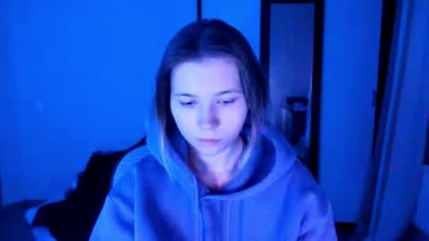 Lisa online show from November 23, 4:07 pm