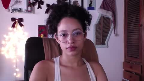 Snapshot of treasuresz chatting on December 3, 5:23 pm Emily online show from December 3, 5:23 pm