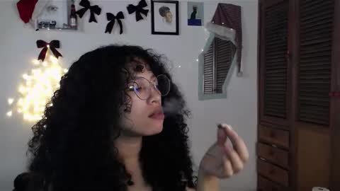 Snapshot of treasuresz chatting on December 13, 5:21 pm Emily online show from December 13, 5:21 pm