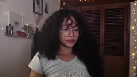 Snapshot of treasuresz chatting on March 4, 5:03 pm Emily online show from March 4, 5:03 pm