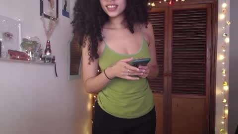 Snapshot of treasuresz chatting on March 7, 5:28 pm Emily online show from March 7, 5:28 pm