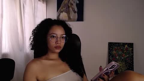 Snapshot of treasuresz chatting on October 13, 3:45 pm Emily online show from October 13, 3:45 pm