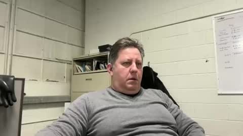 Snapshot of treborinthesky chatting on February 24, 1:53 pm treborinthesky online show from February 24, 1:53 pm