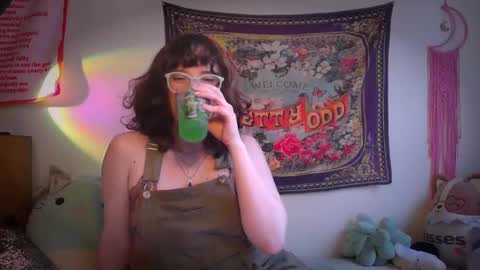 Snapshot of treecups chatting on September 9, 9:03 pm treecups online show from September 9, 9:03 pm