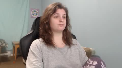 TreeJeanne online show from February 20, 7:23 am