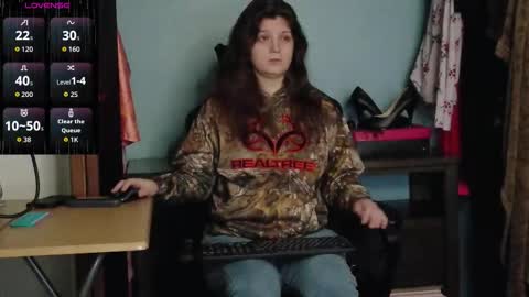 TreeJeanne online show from October 25, 12:34 pm