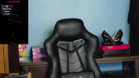 TreeJeanne online show from November 15, 3:04 am