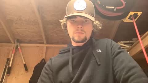 Snapshot of treeman817 chatting on April 27, 11:47 pm treeman817 online show from April 27, 11:47 pm