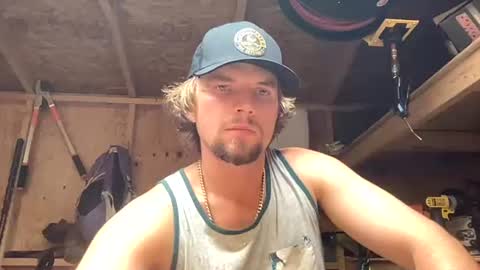 Snapshot of treeman817 chatting on July 28, 12:29 am treeman817 online show from July 28, 12:29 am