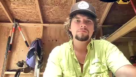 Snapshot of treeman817 chatting on August 2, 7:01 pm treeman817 online show from August 2, 7:01 pm