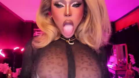 Jade online show from November 9, 6:12 am