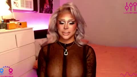 Jade online show from June 26, 2:43 pm