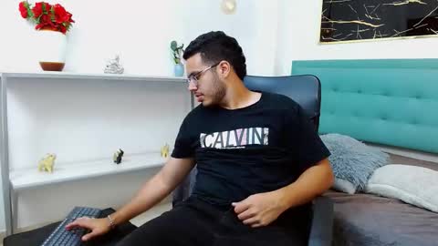 Snapshot of trevor_ash chatting on February 7, 5:00 am TREVOR online show from February 7, 5:00 am